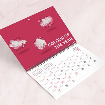 香港輕薄掛牆月曆，自訂商標logo及宣傳字句，適合裝飾家中或送禮之用。